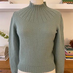 MINT GREEN VINTAGE SWEATER